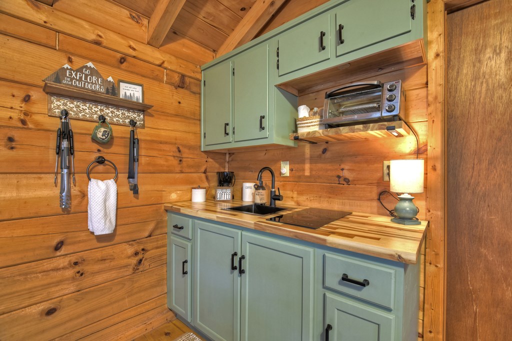 412686 Blue Ridge Residential