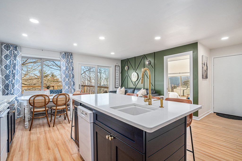 412771 Dillard Residential