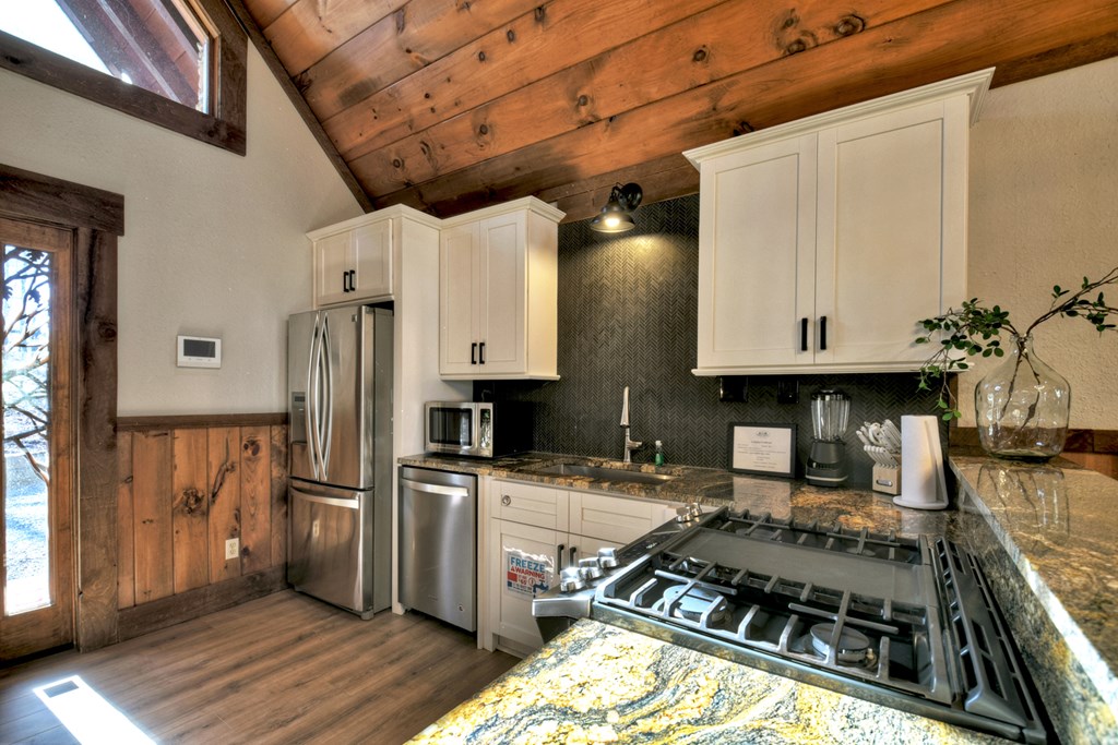 412856 Blue Ridge Residential
