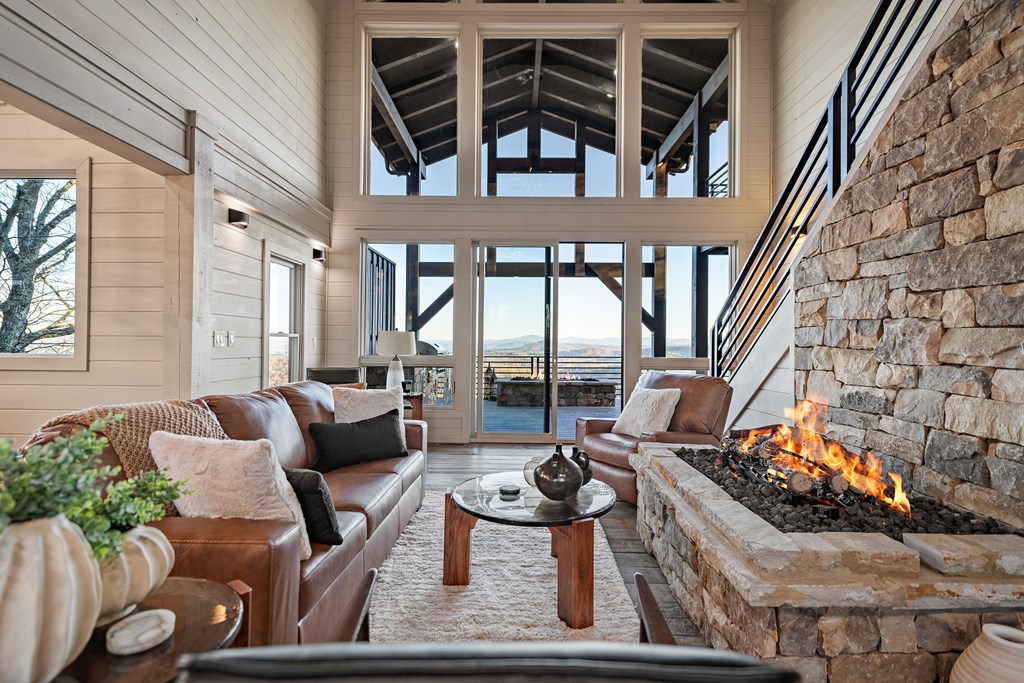 413002 Morganton Residential