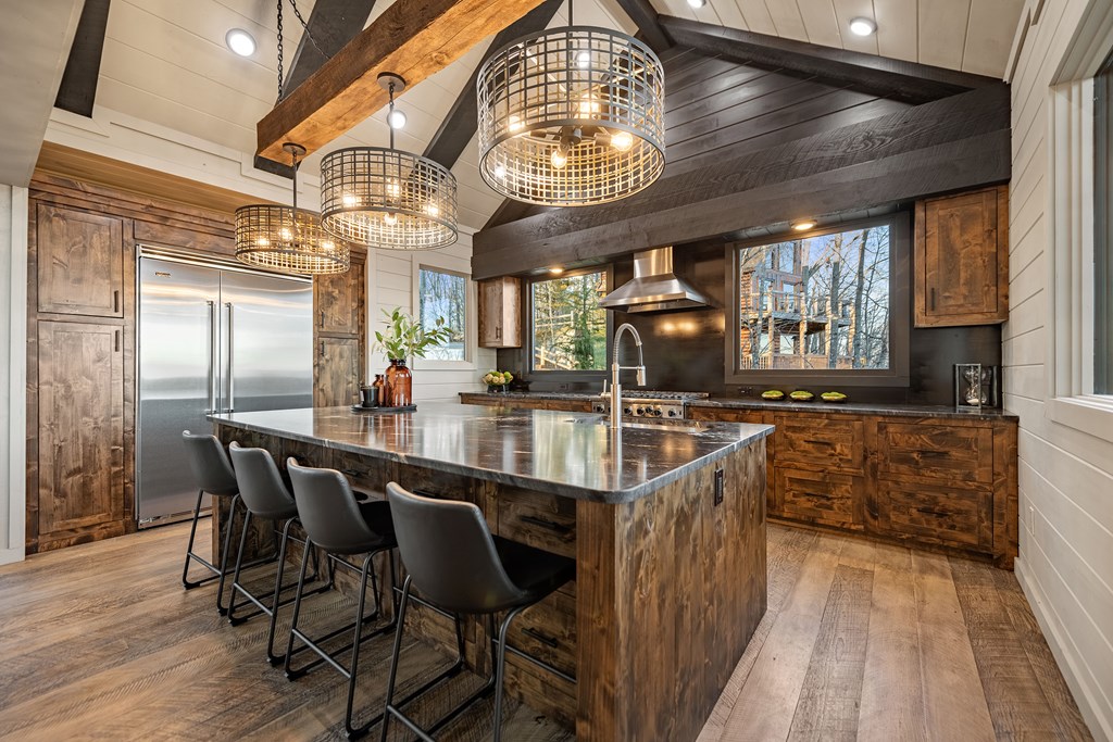 413002 Morganton Residential