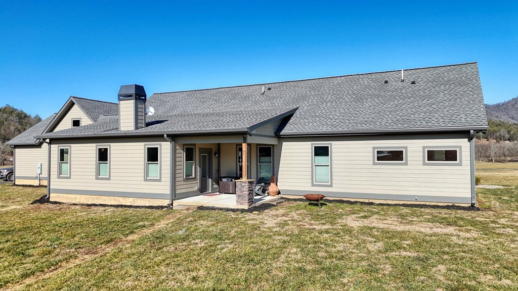 413015 Hayesville Residential