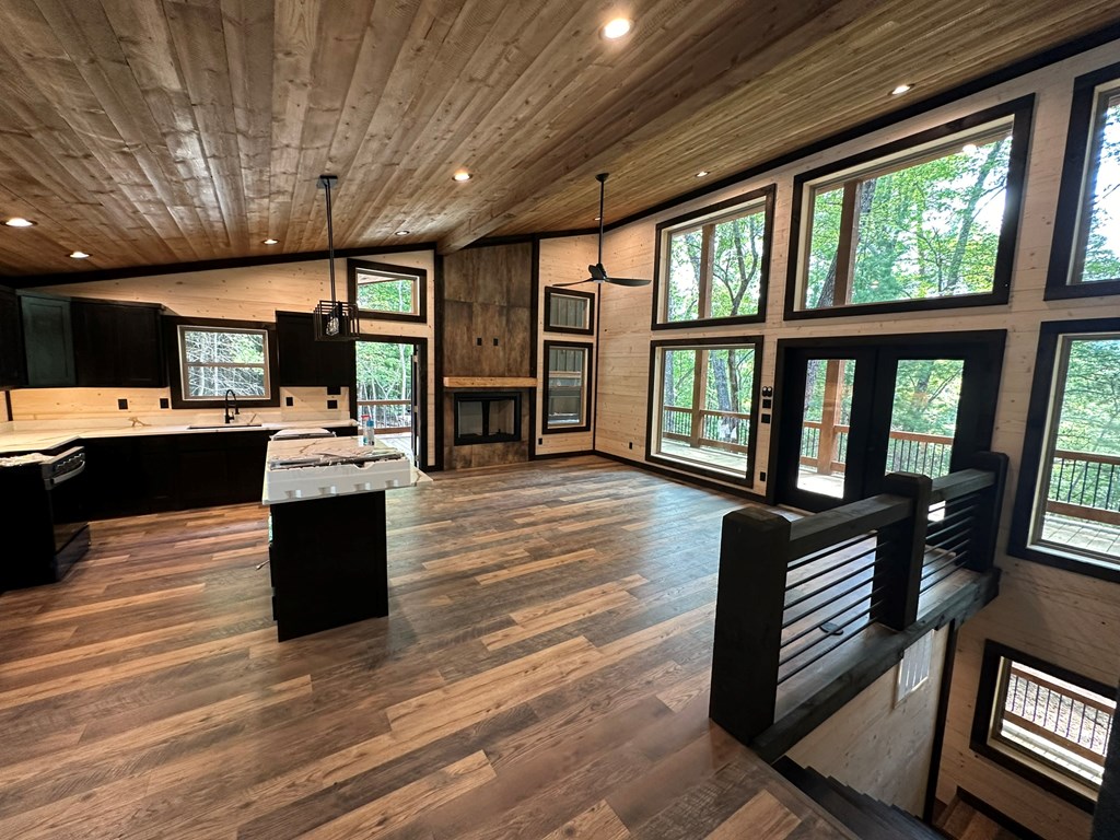 413054 Blue Ridge Residential