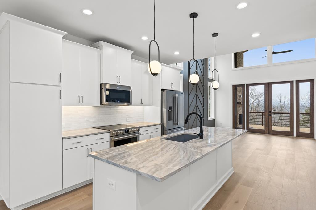 413067 Morganton Residential