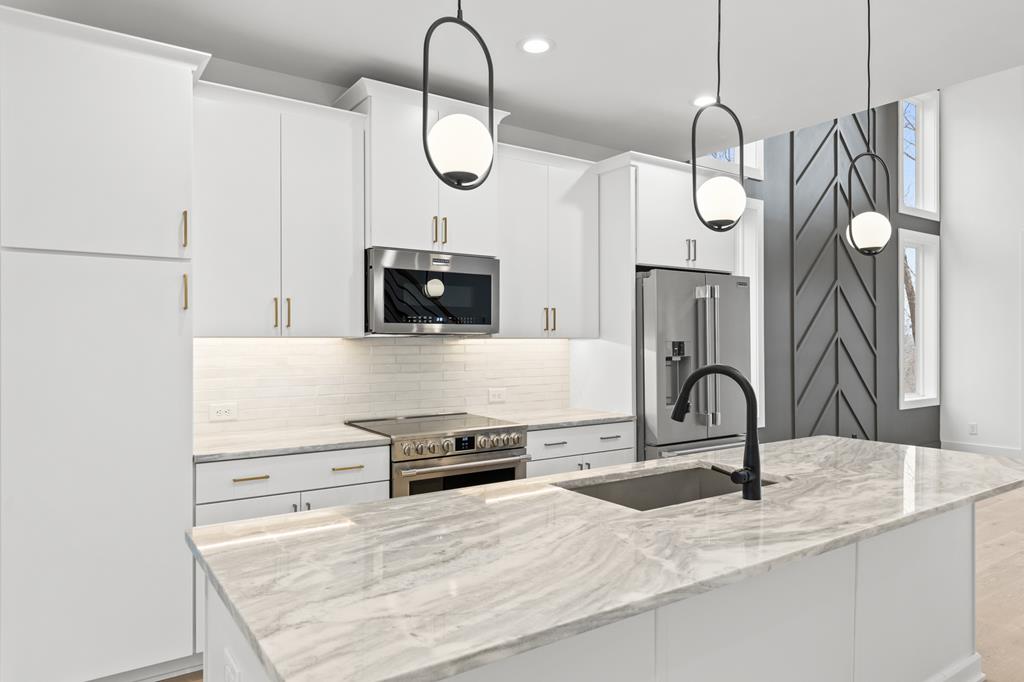 413067 Morganton Residential