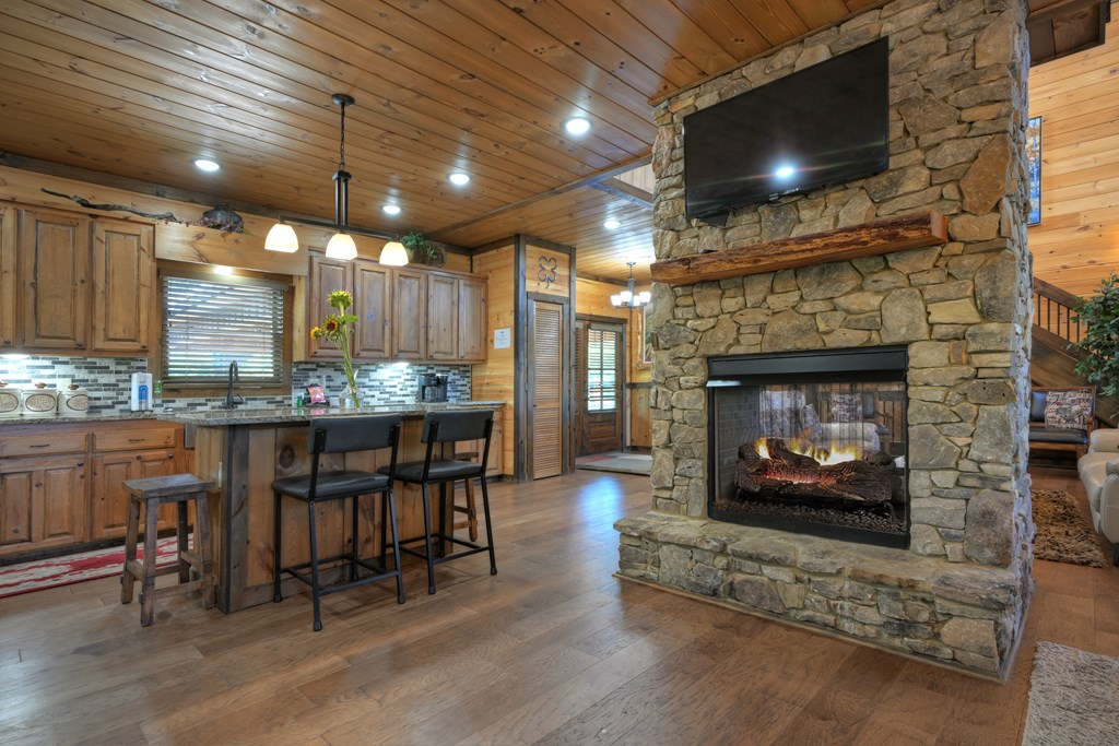413094 Blue Ridge Residential