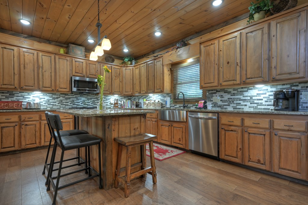 413094 Blue Ridge Residential