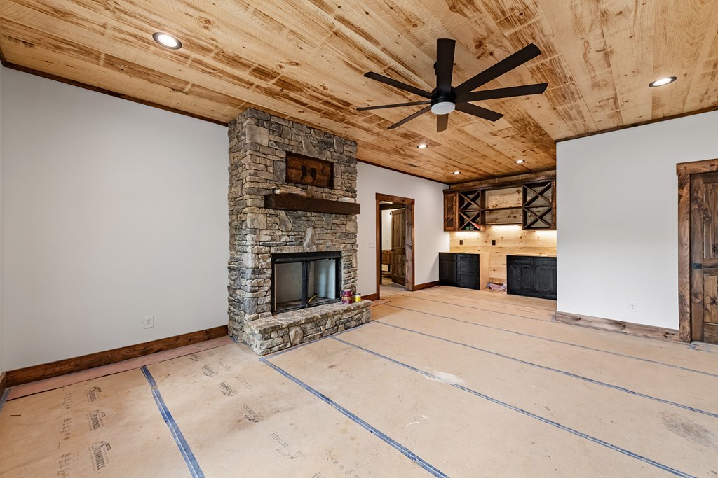 413152 Blue Ridge Residential