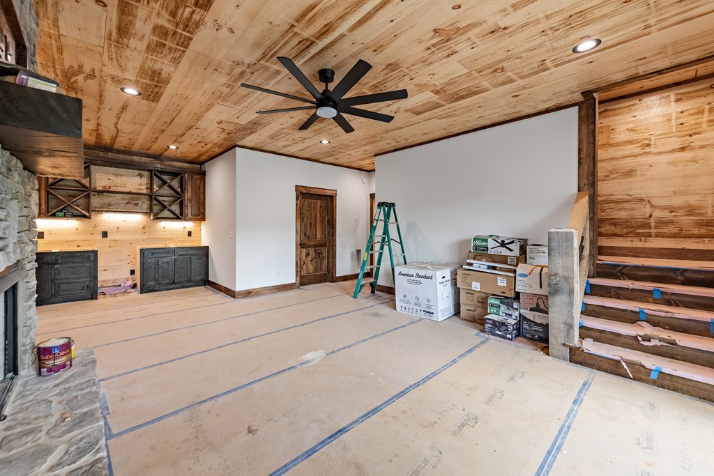 413152 Blue Ridge Residential