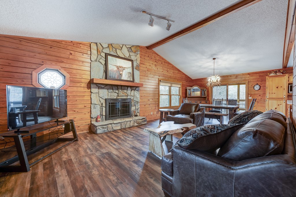 413162 Blue Ridge Residential