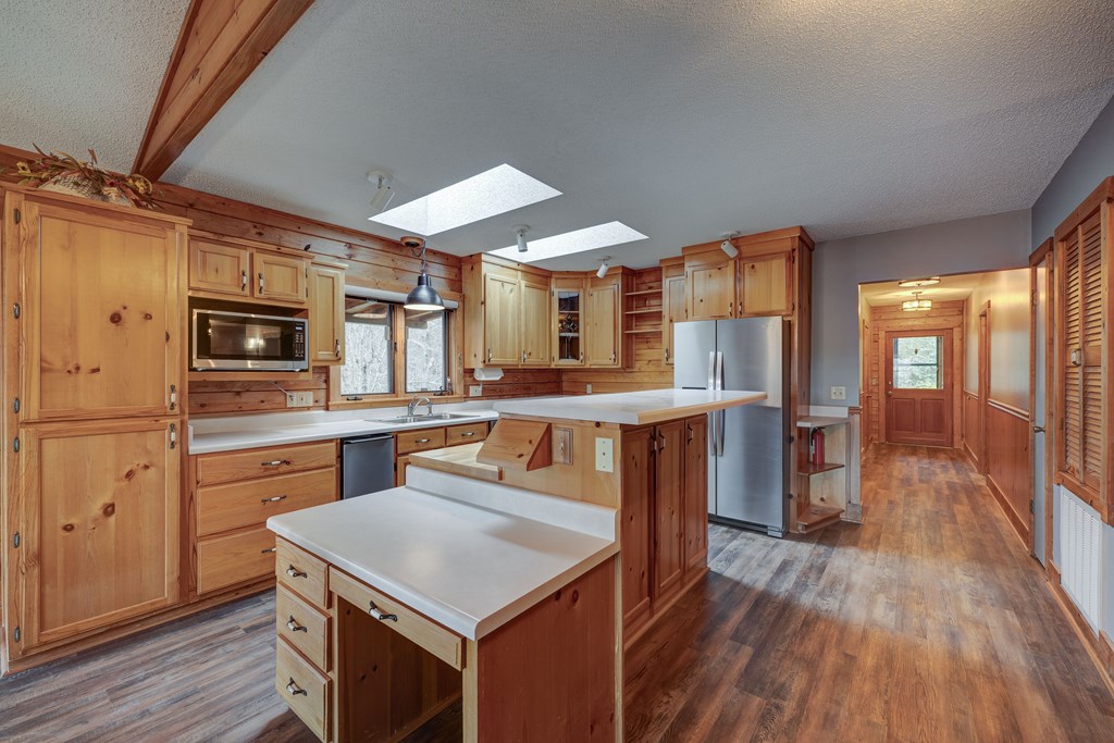 413162 Blue Ridge Residential