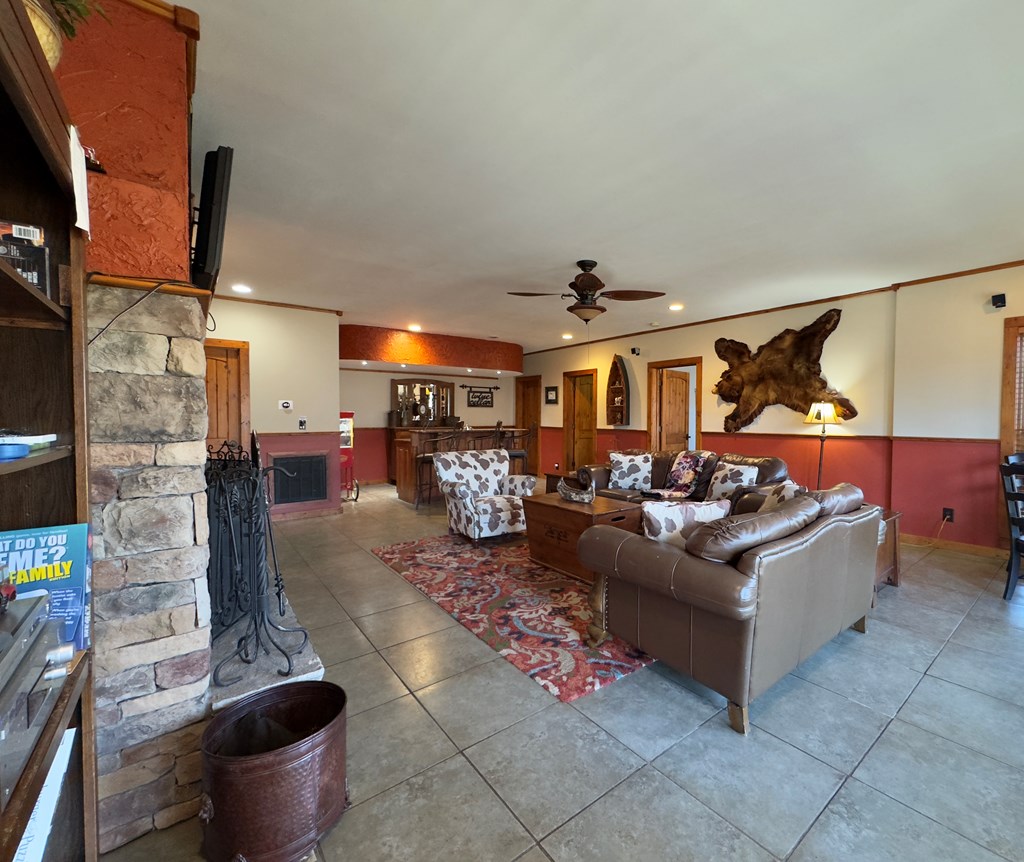 413189 Hayesville Residential