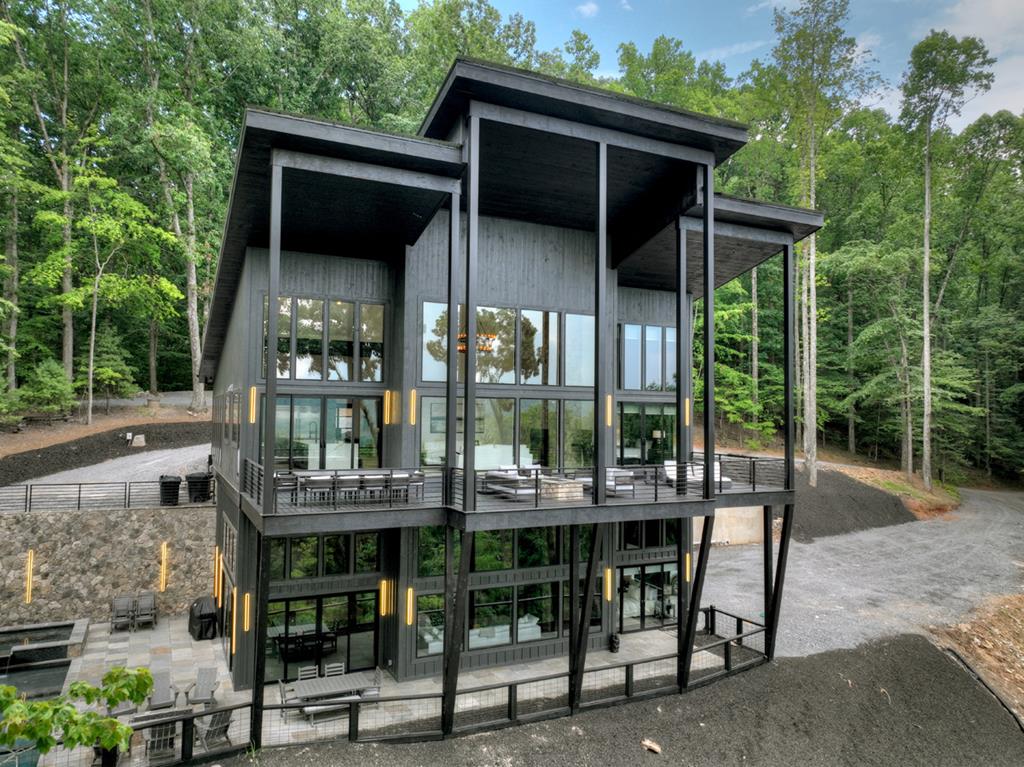 413271 Blue Ridge 