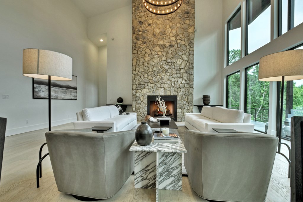 413271 Blue Ridge Residential