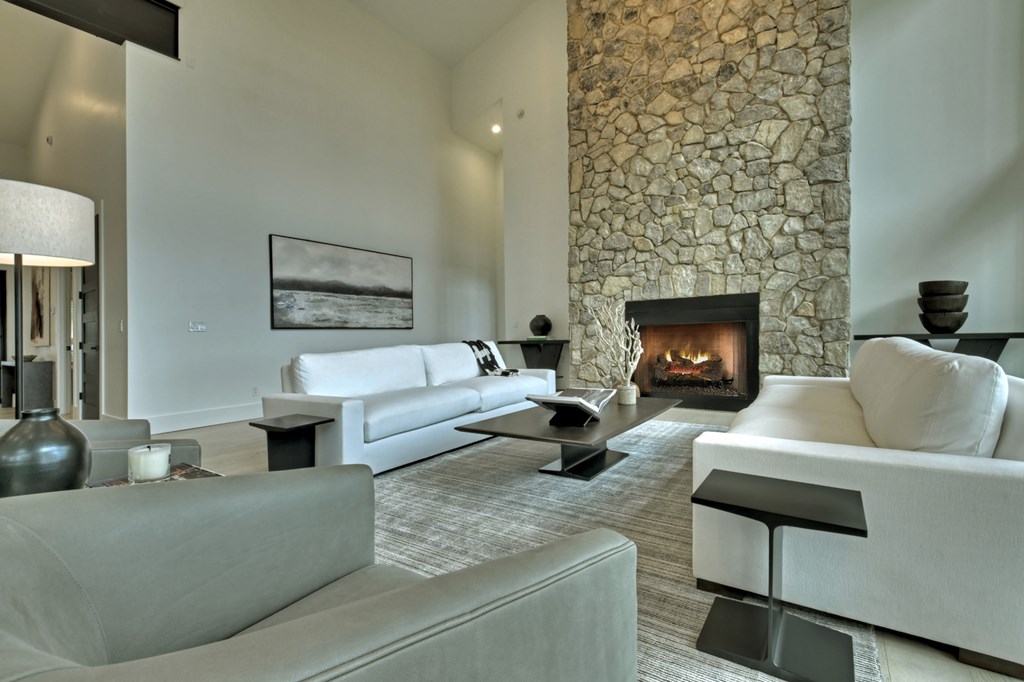 413271 Blue Ridge Residential
