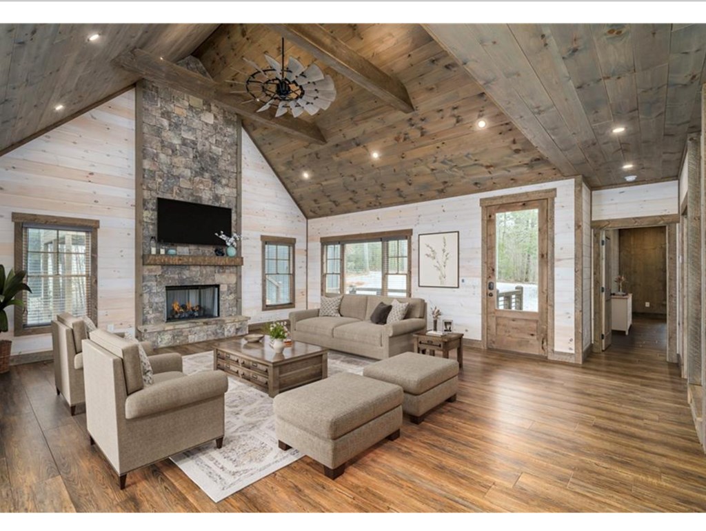 413345 Blue Ridge Residential