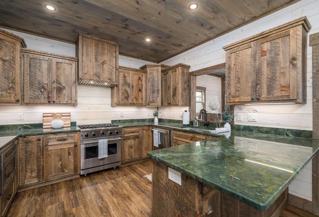 413345 Blue Ridge Residential