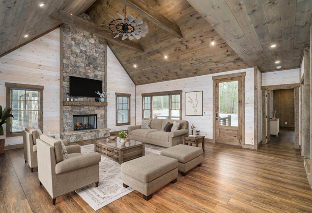 413345 Blue Ridge Residential