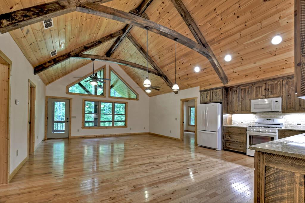 413417 Ellijay Residential