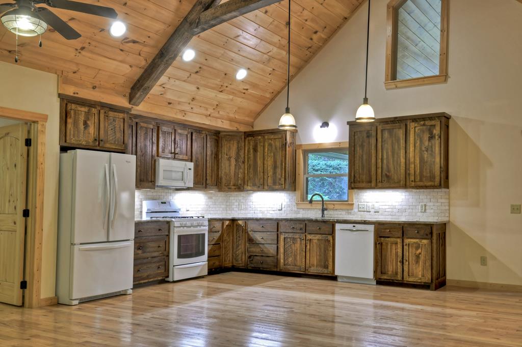 413417 Ellijay Residential
