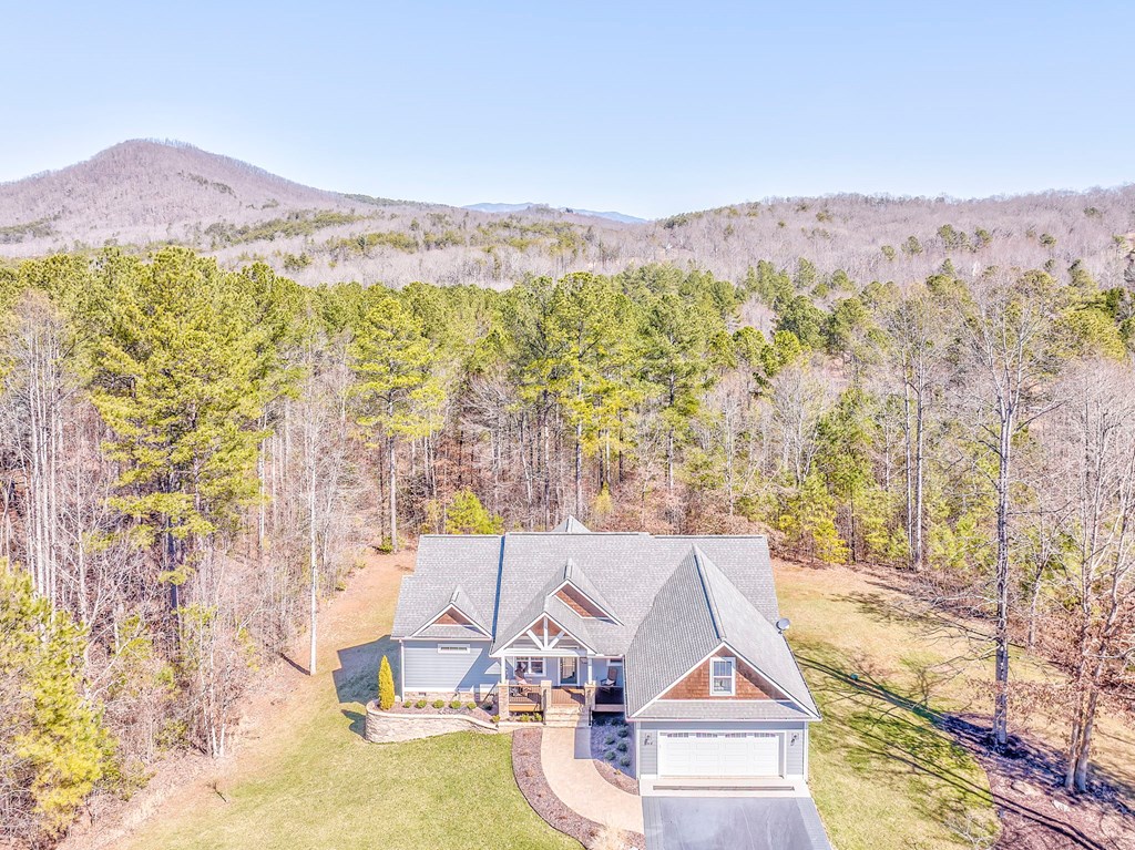 413424 Young Harris Residential