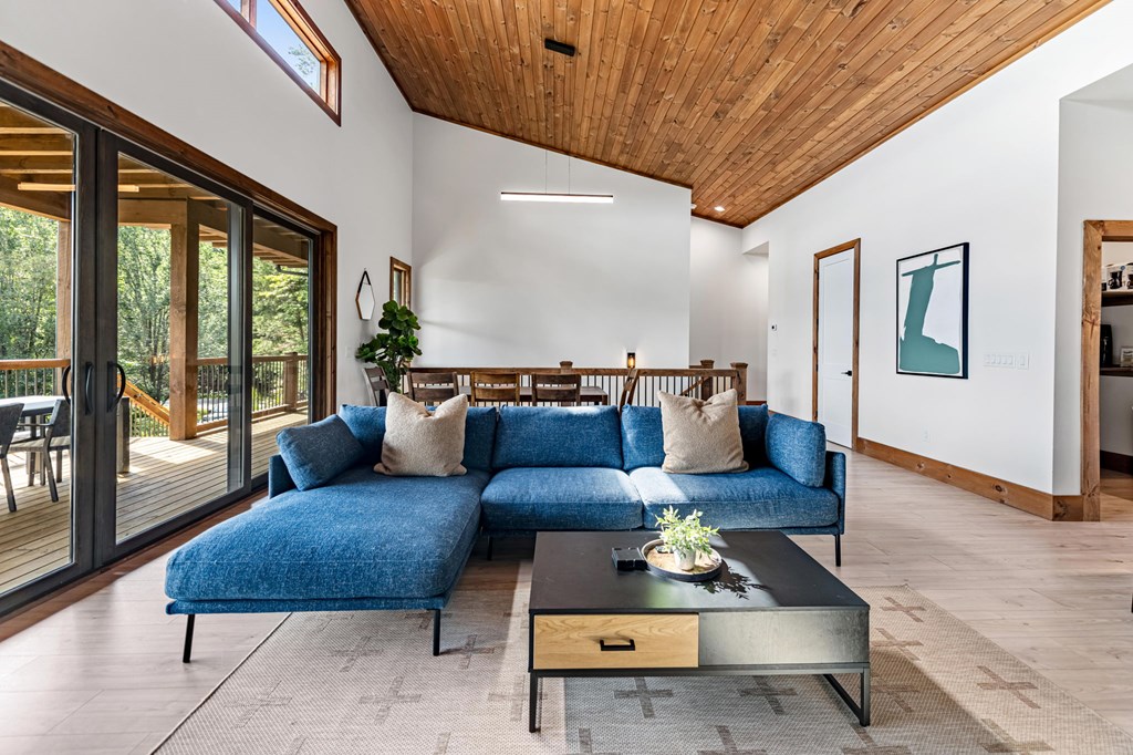 413462 Blue Ridge Residential