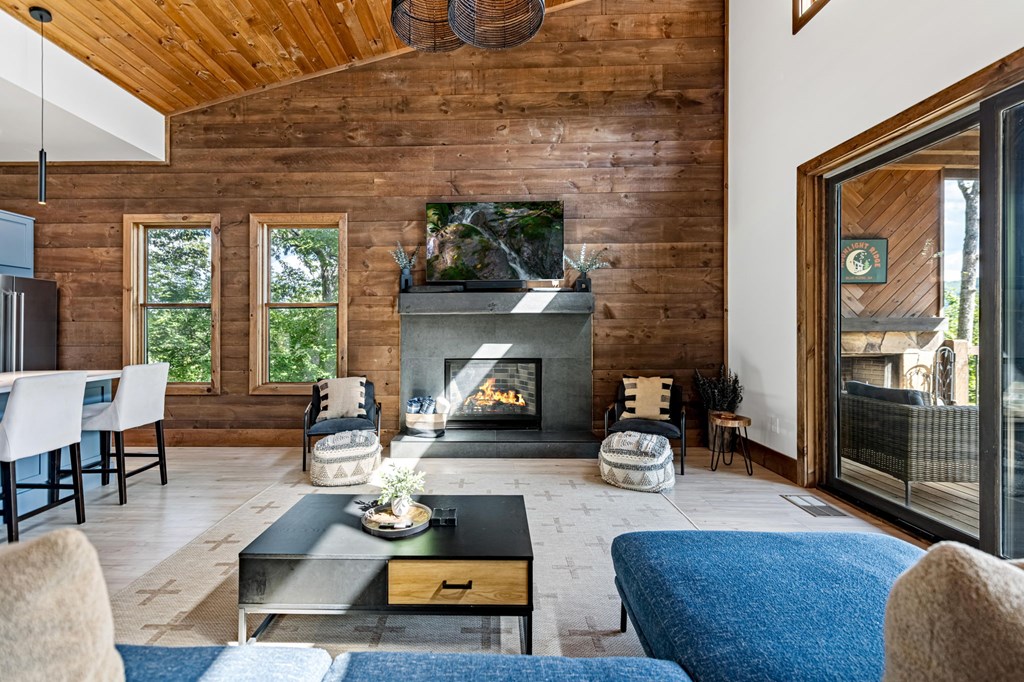 413462 Blue Ridge Residential