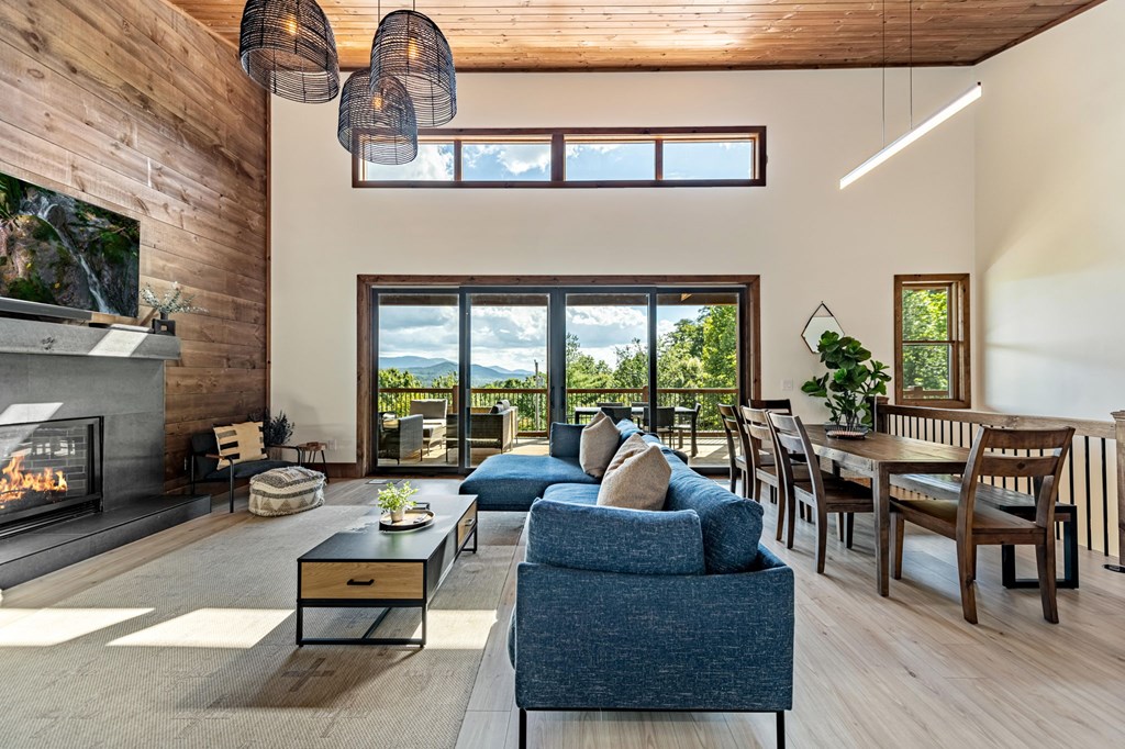 413462 Blue Ridge Residential