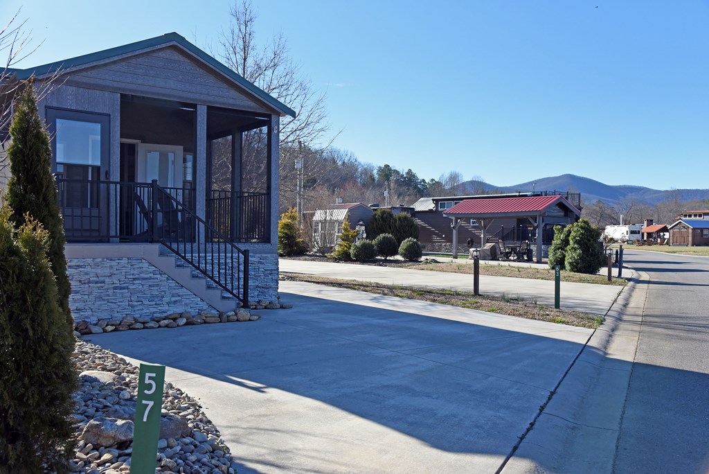 413585 Blairsville Residential