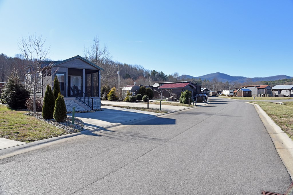 413585 Blairsville Residential