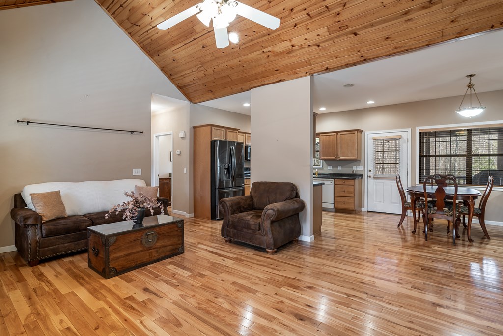 413596 Blairsville Residential
