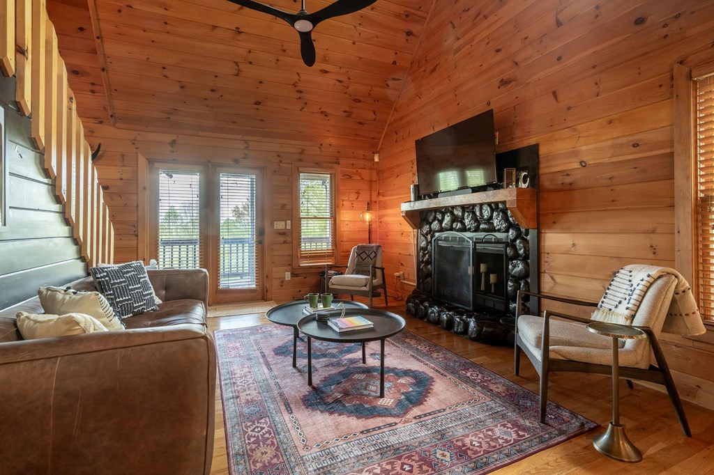 413653 Blue Ridge Residential