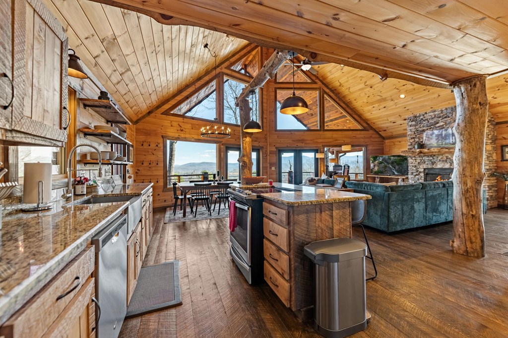 413684 Blue Ridge Residential
