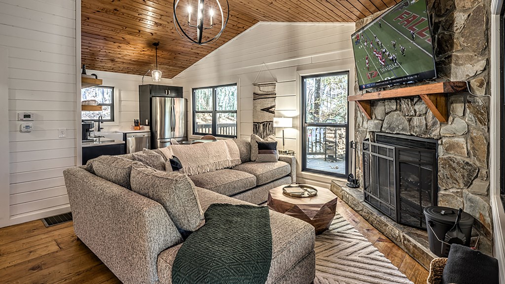413807 Blue Ridge Residential