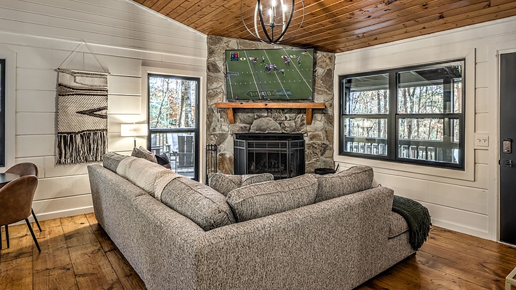 413807 Blue Ridge Residential
