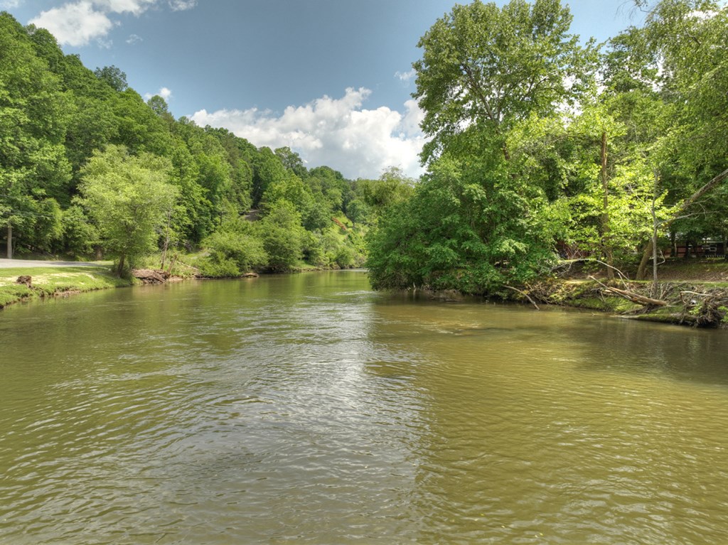 413818 Ellijay Residential