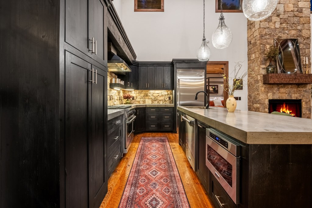 413822 Morganton Residential
