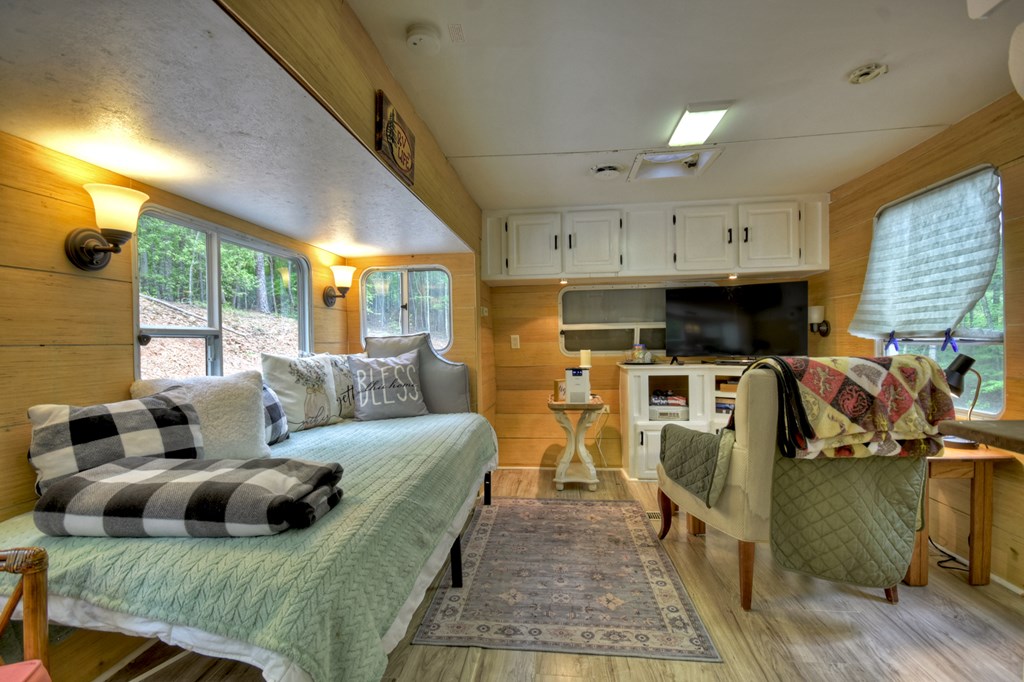 413908 Murphy Residential