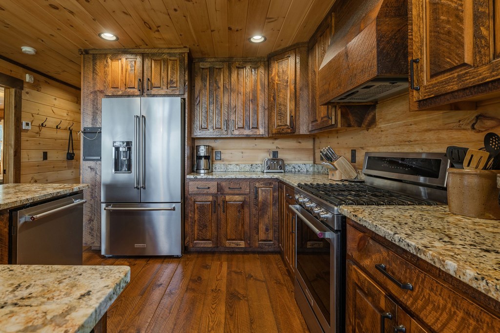 414074 Blue Ridge Residential