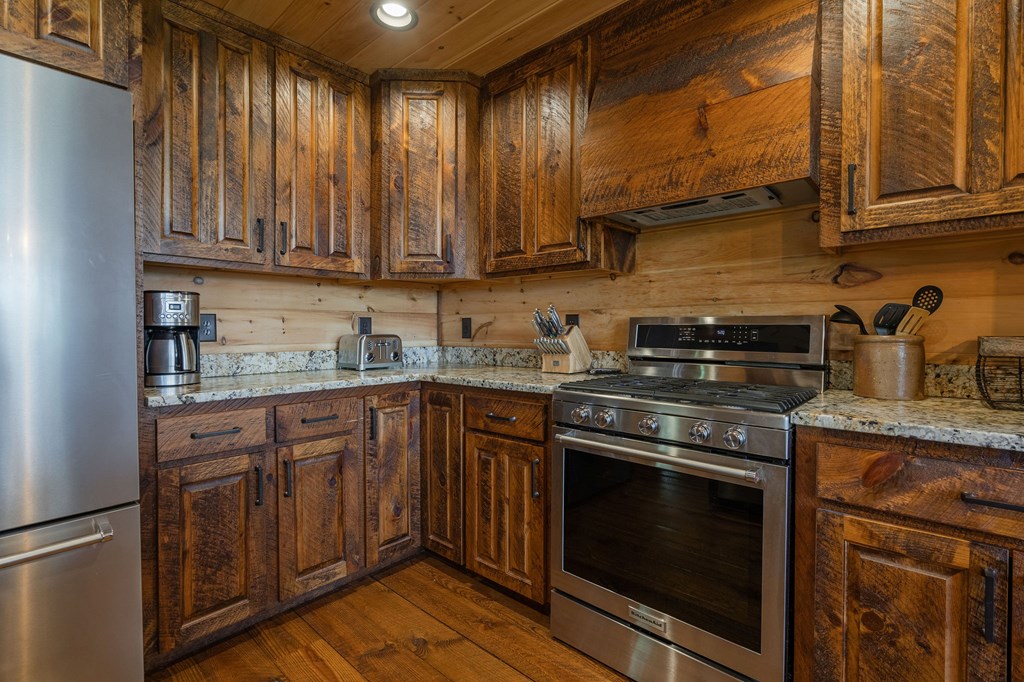 414074 Blue Ridge Residential