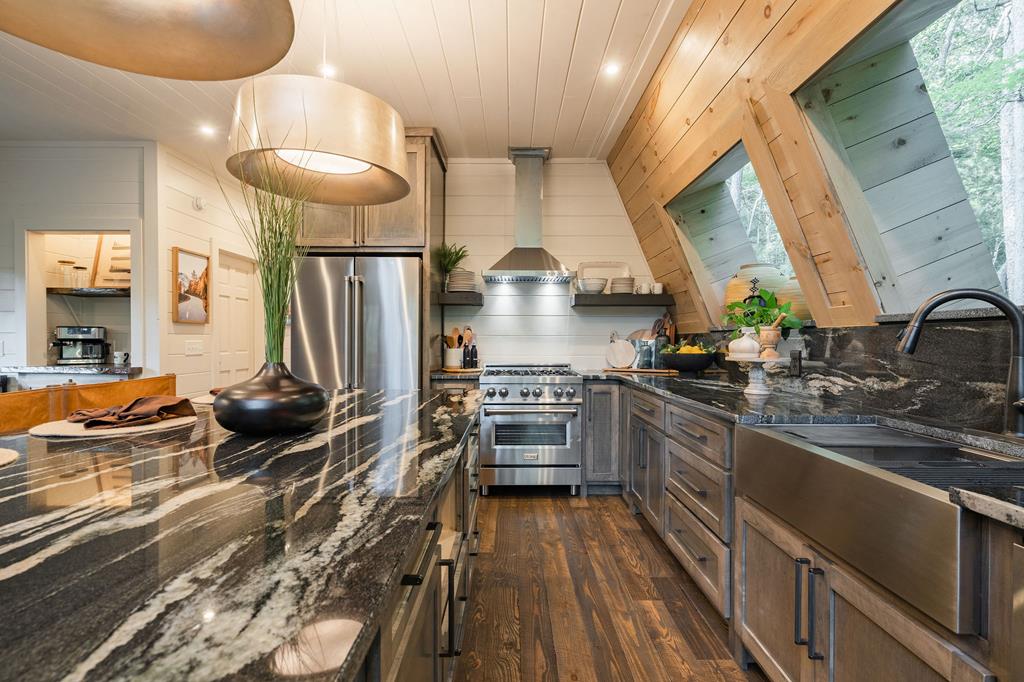 414140 Morganton Residential