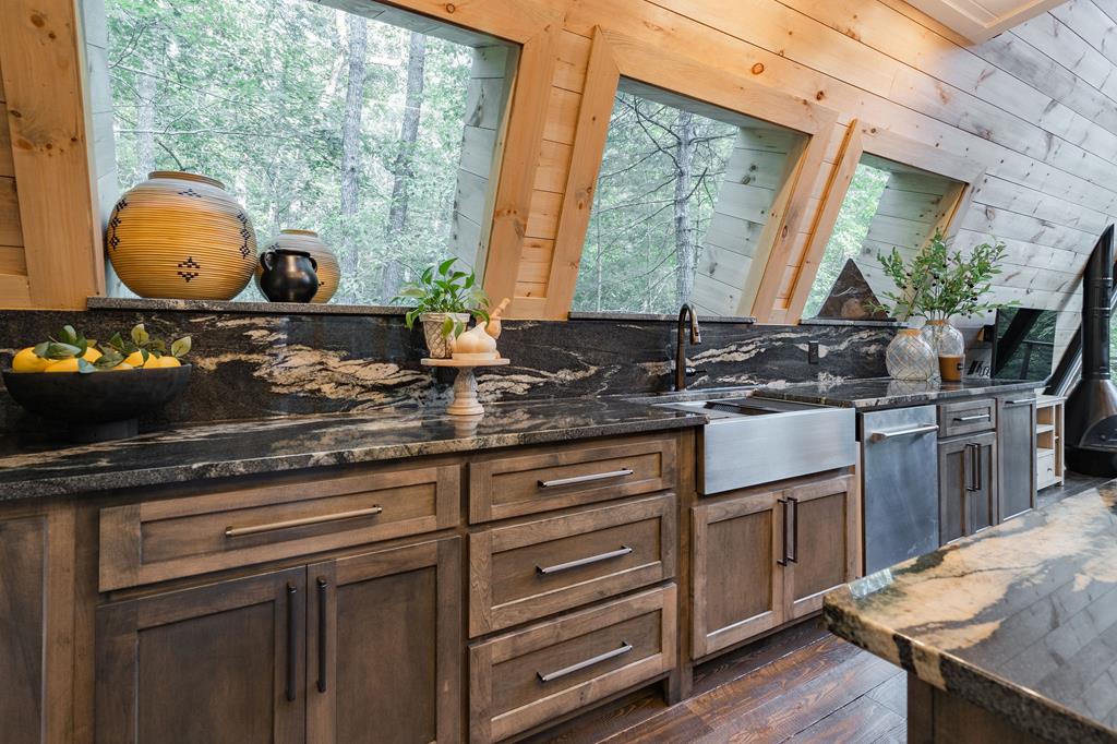414140 Morganton Residential