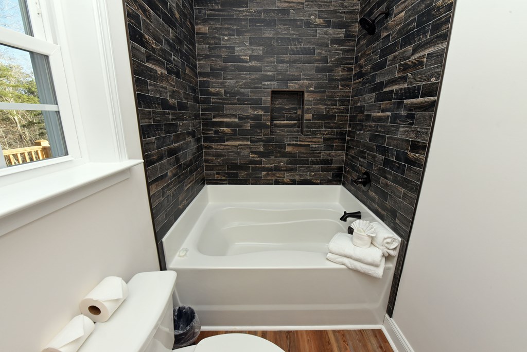 414243 Ellijay Residential