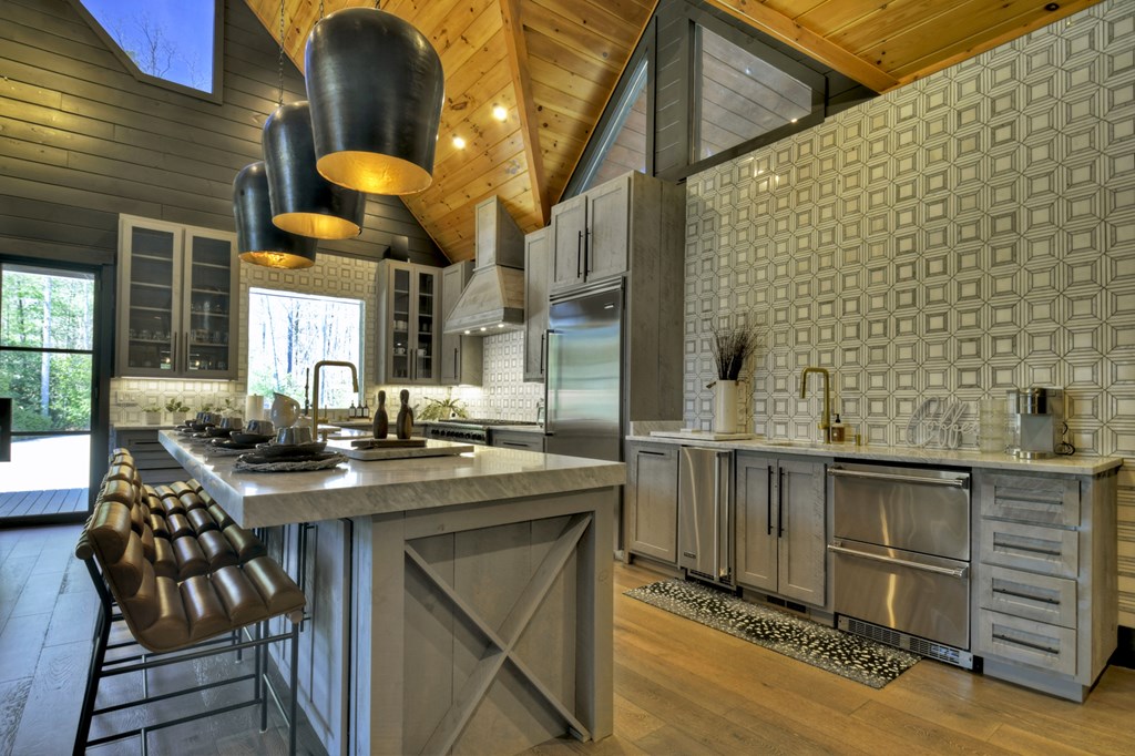 414359 Morganton Residential
