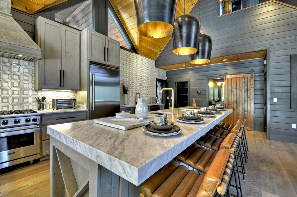 414359 Morganton Residential