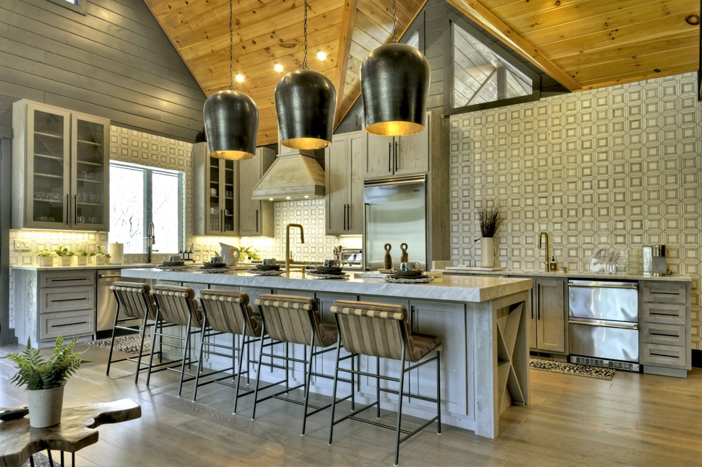 414359 Morganton Residential