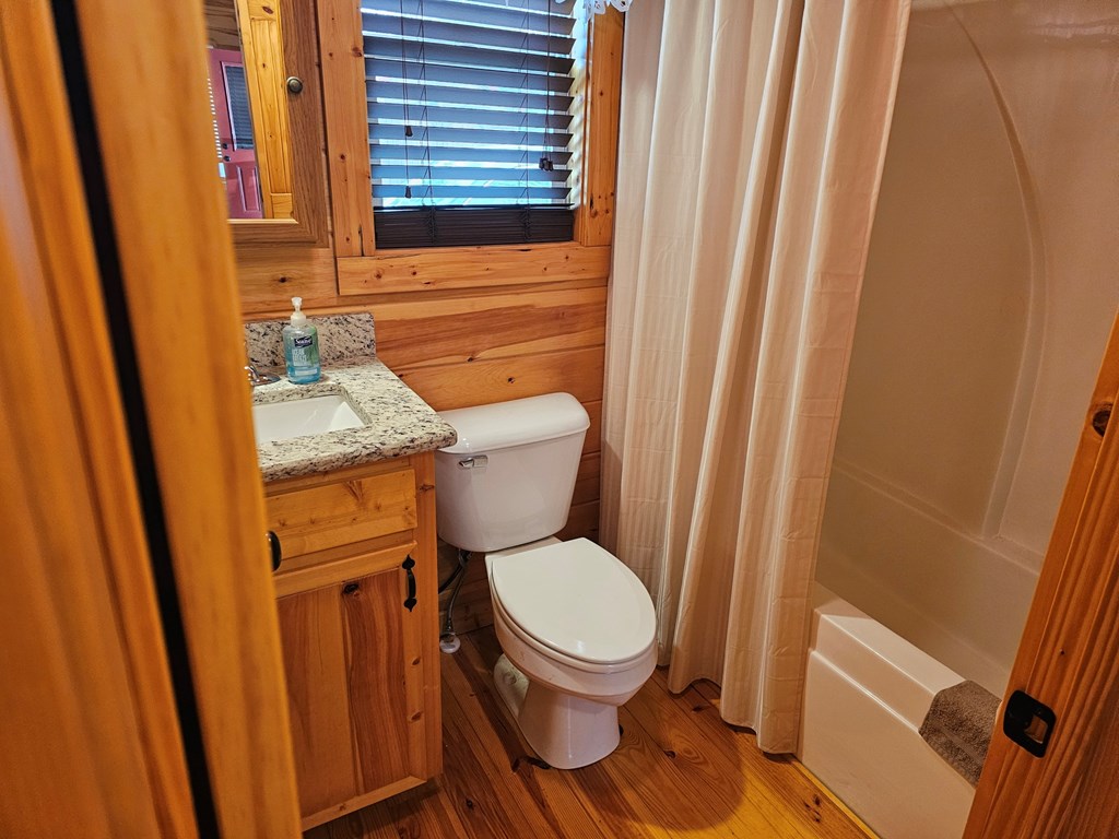 414366 Murphy Residential