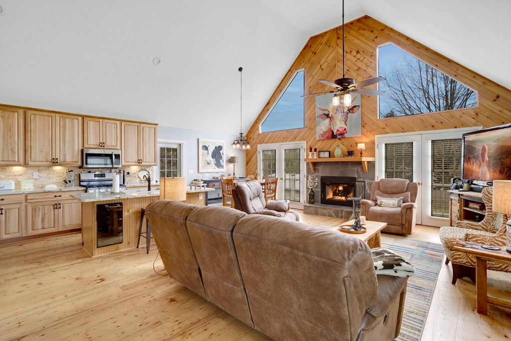 414495 Hiawassee Residential