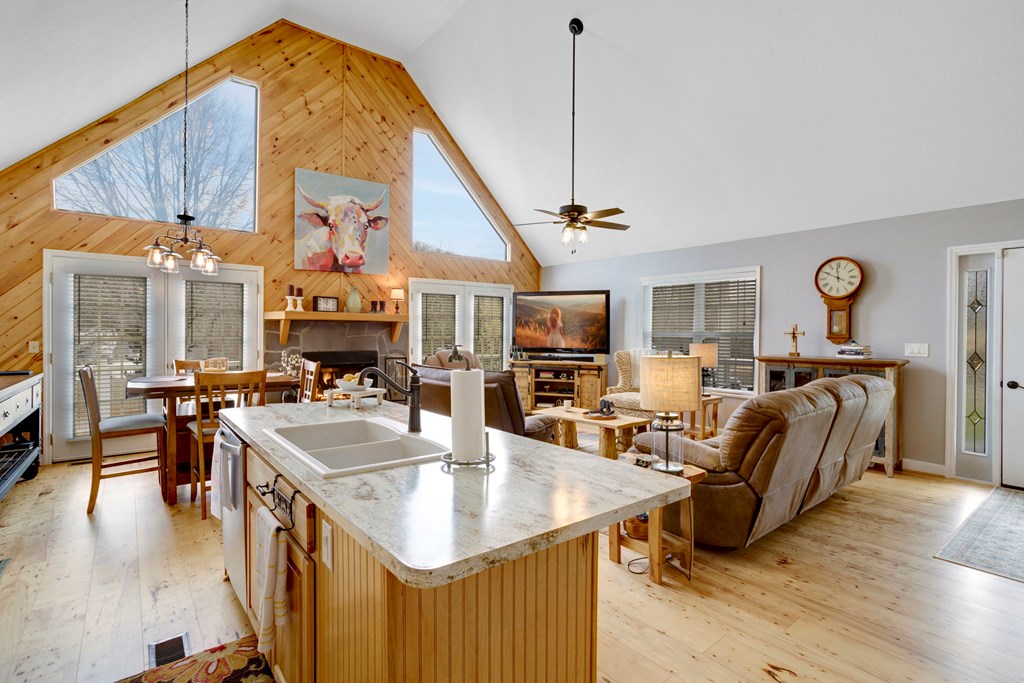 414495 Hiawassee Residential
