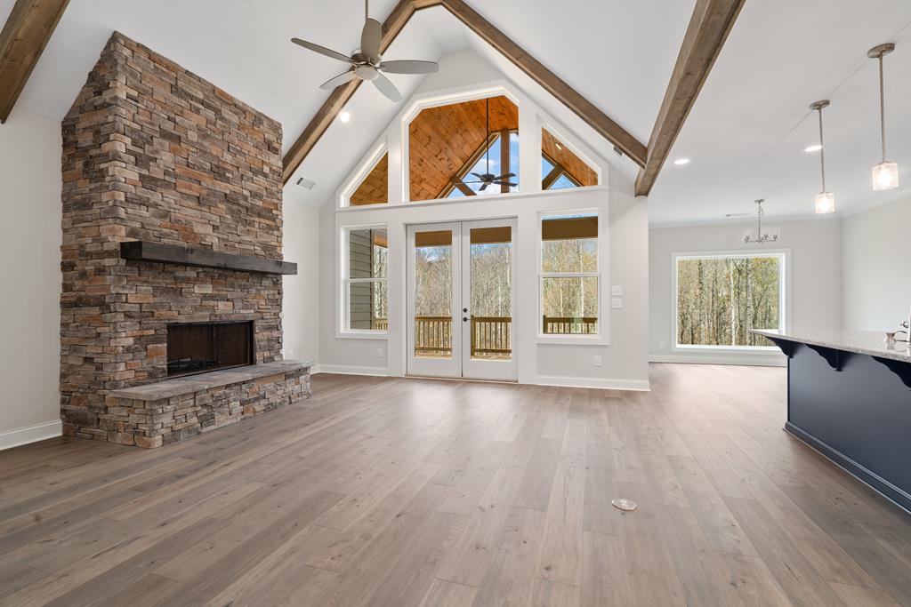 414557 Talking Rock Residential